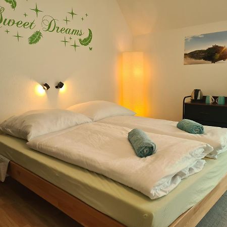 Lichtdurchflutetes Zimmer - Kaeppele Waldbuttelbrunn Exterior foto