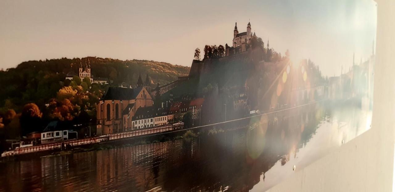 Lichtdurchflutetes Zimmer - Kaeppele Waldbuttelbrunn Exterior foto