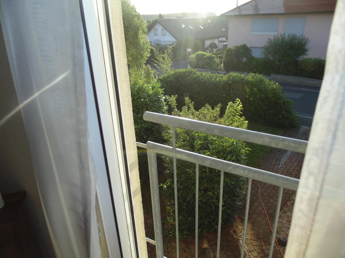 Lichtdurchflutetes Zimmer - Kaeppele Waldbuttelbrunn Exterior foto